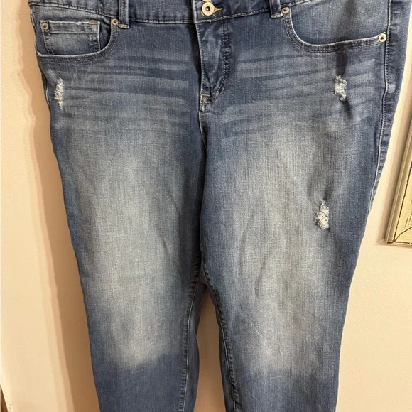 Torrid Classic Blue Denim Jeggings Jeans - Picture 4 of 6